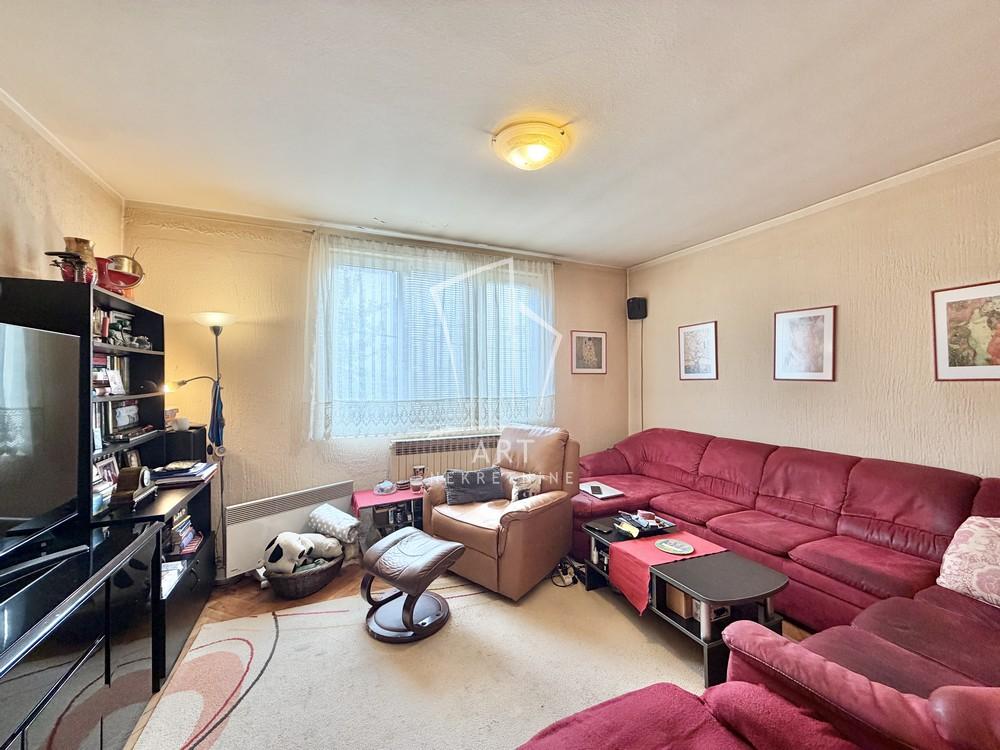 Stan na prodaju u Beogradu, Voždovac, 119m2, cena 220000 evra