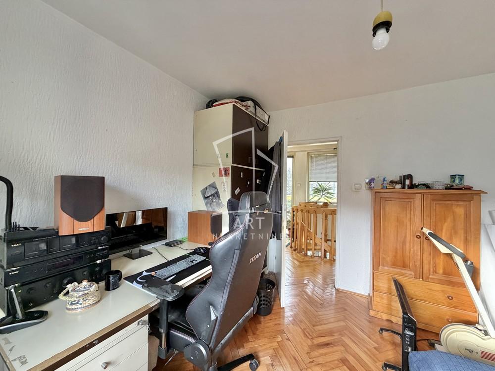 Stan na prodaju u Beogradu, Voždovac, 119m2, cena 220000 evra