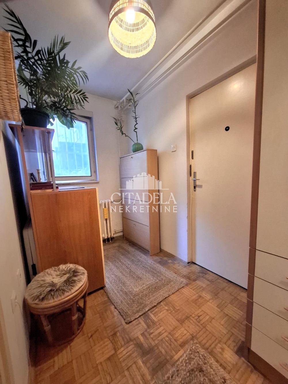 Stan na prodaju u Beogradu, Rakovica, dvosoban, 39m2, cena 79000 evra