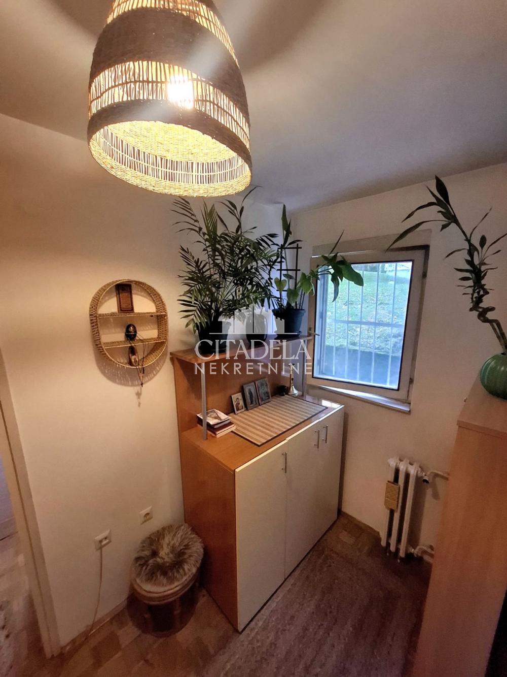 Stan na prodaju u Beogradu, Rakovica, dvosoban, 39m2, cena 79000 evra