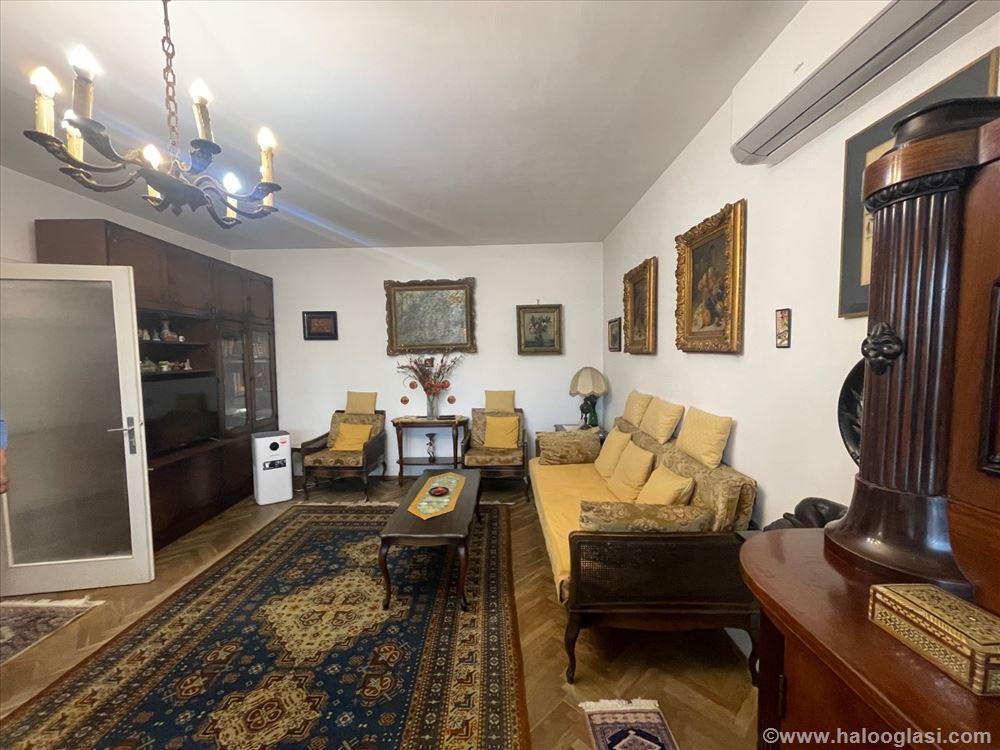 Stan na prodaju u Beogradu, Novi Beograd blok 33 (Genex kula), 122m2, cena 399000 evra