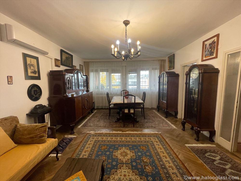 Stan na prodaju u Beogradu, Novi Beograd blok 33 (Genex kula), 122m2, cena 399000 evra