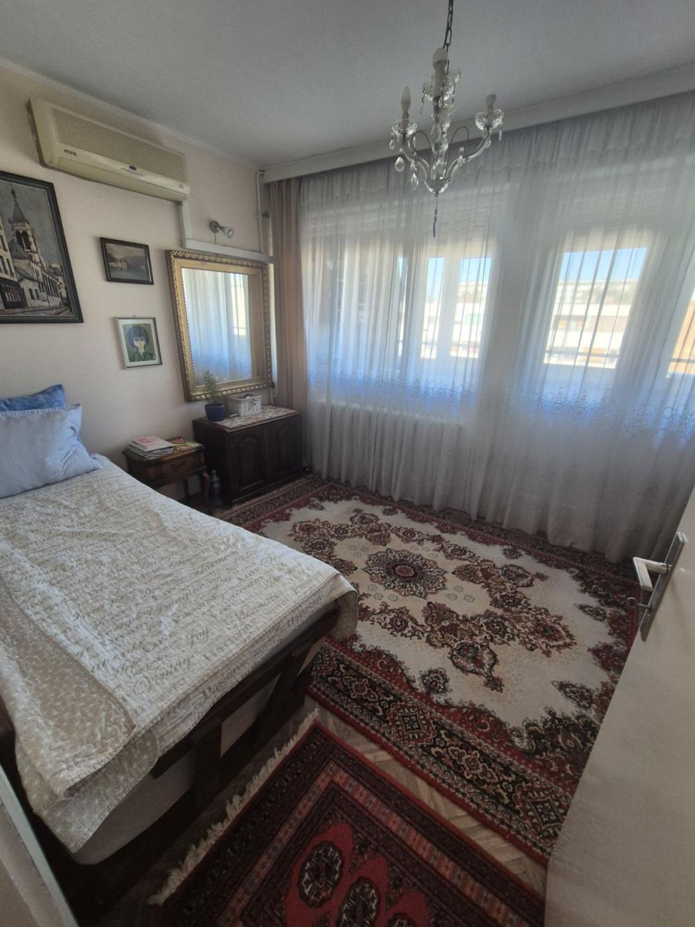 Stan na prodaju u Beogradu, Novi Beograd blok 33 (Genex kula), 122m2, cena 399000 evra