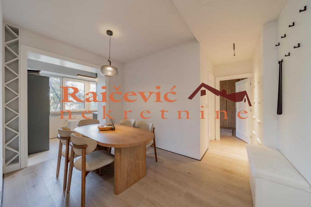 Stan na prodaju u Beogradu, Senjak, trosoban, 78m2, cena 289000 evra