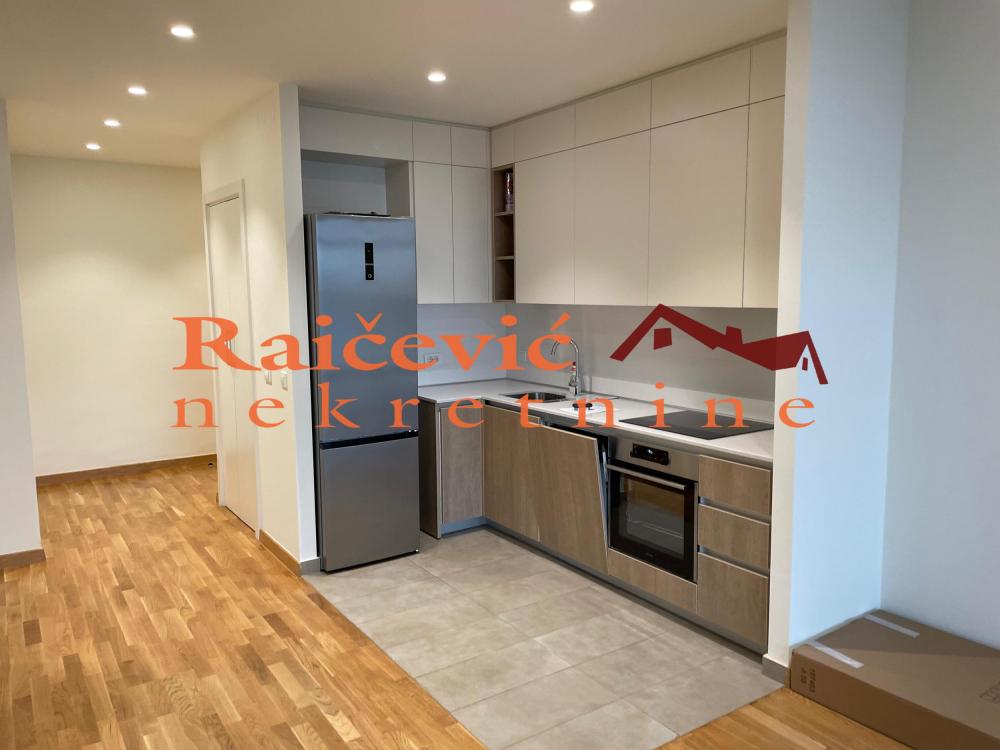 Stan na prodaju u Beogradu, Beograd na vodi, trosoban, 83m2, cena 375000 evra