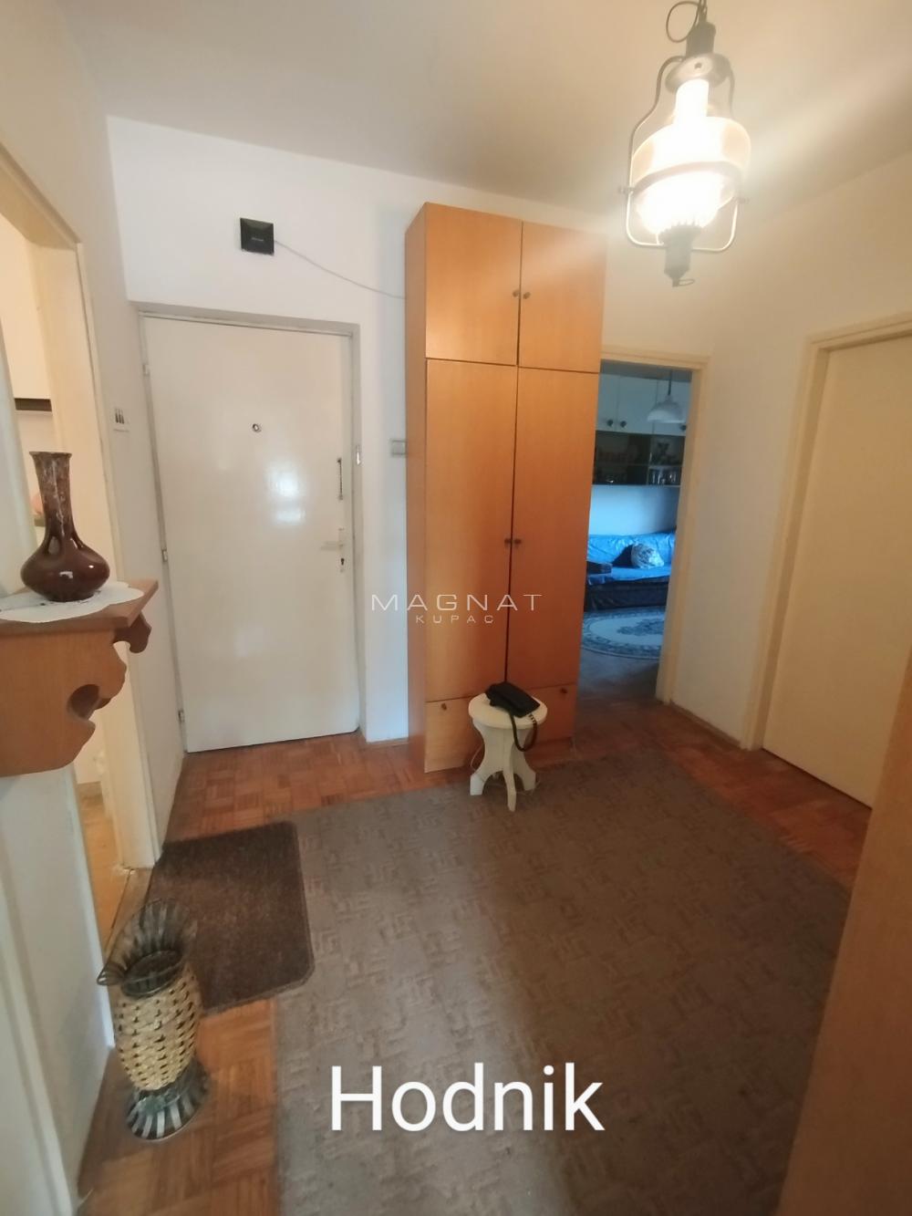 Stan na prodaju u Beogradu, Palilula, trosoban, 77m2, cena 89000 evra