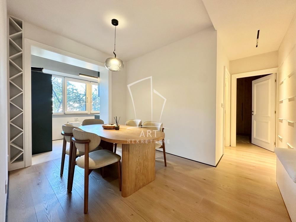 Stan na prodaju u Beogradu, Senjak, dvoiposoban, 70m2, cena 289000 evra