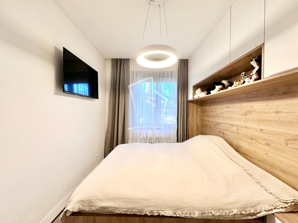 Stan na prodaju u Beogradu, Senjak, dvoiposoban, 70m2, cena 289000 evra