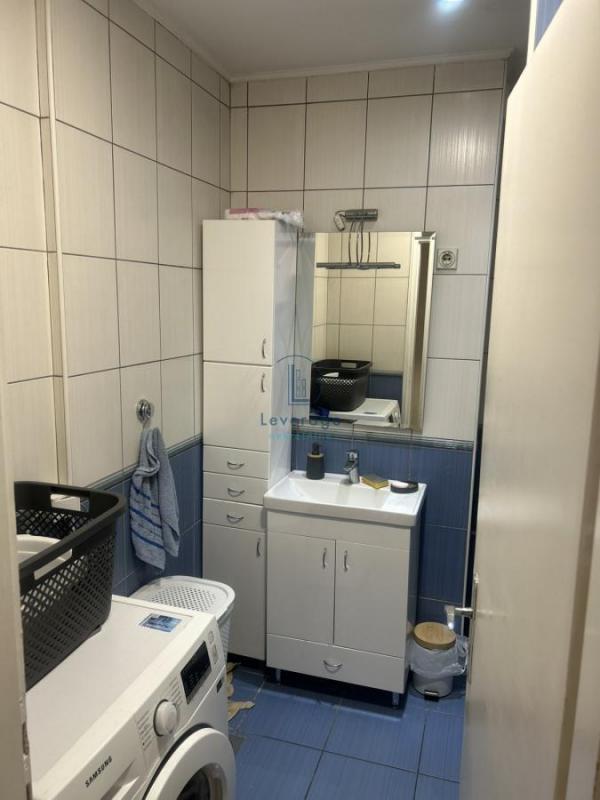 Stan na prodaju u Beogradu, Karaburma, dvoiposoban, 66m2, cena 163000 evra