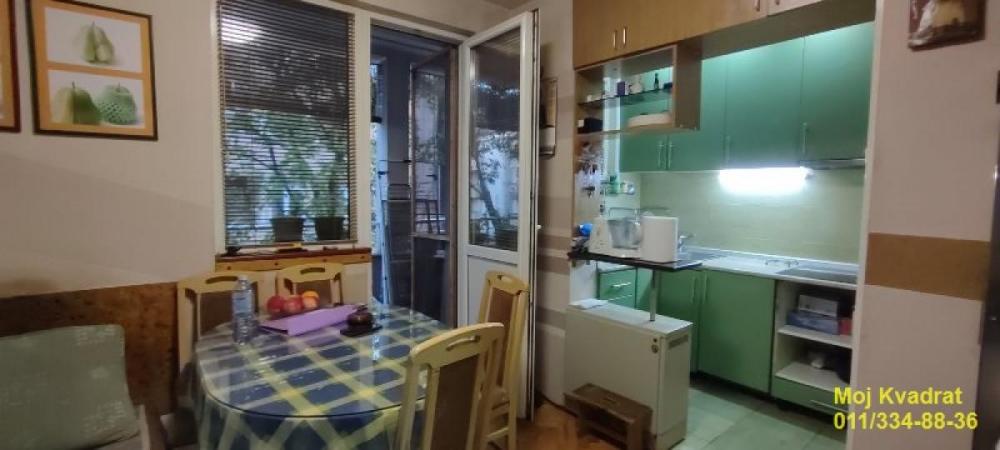 Stan na prodaju u Beogradu, Karaburma, dvosoban, 52m2, cena 112500 evra