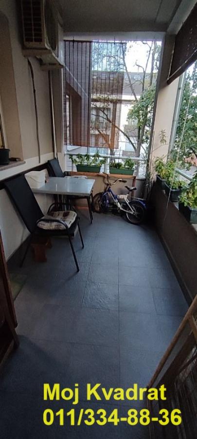 Stan na prodaju u Beogradu, Karaburma, dvosoban, 52m2, cena 112500 evra