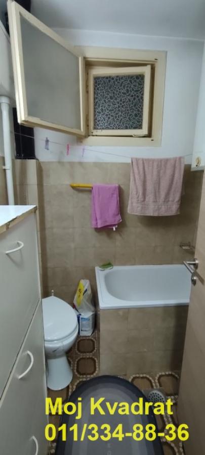 Stan na prodaju u Beogradu, Karaburma, dvosoban, 52m2, cena 112500 evra