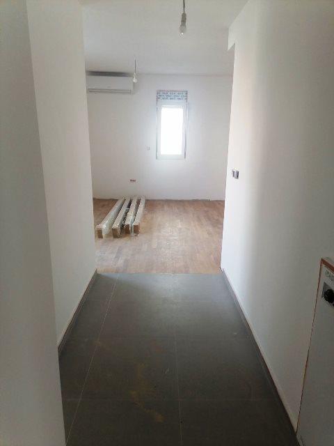 Stan na prodaju u Beogradu, Ledine, troiposoban, 74m2, cena 145000 evra