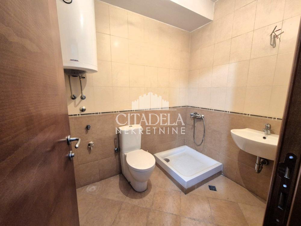 Stan na prodaju u Beogradu, Vračar (Hram), trosoban, 74m2, cena 223000 evra