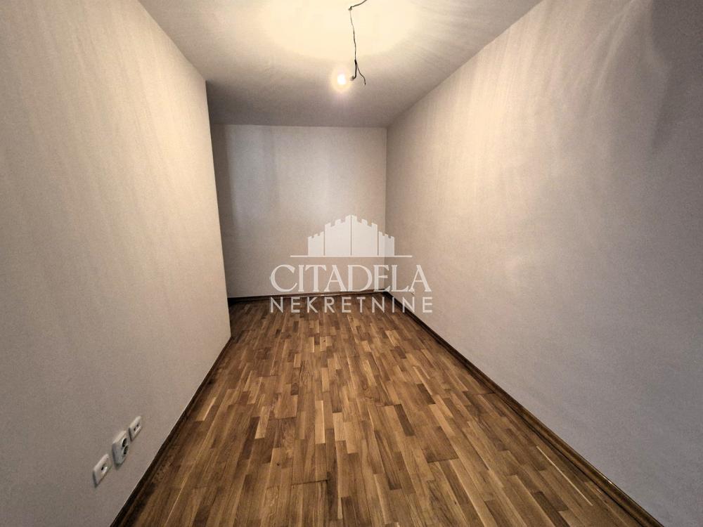 Stan na prodaju u Beogradu, Vračar (Hram), trosoban, 74m2, cena 223000 evra