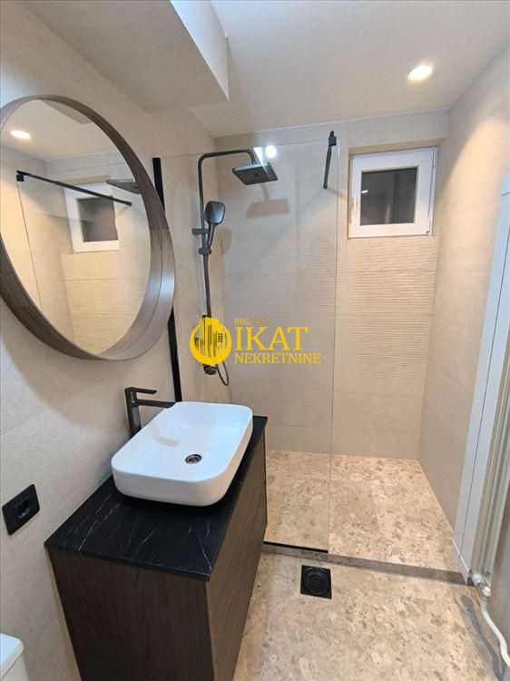 Stan na prodaju u Beogradu, Novi Beograd, dvosoban, 58m2, cena 215000 evra