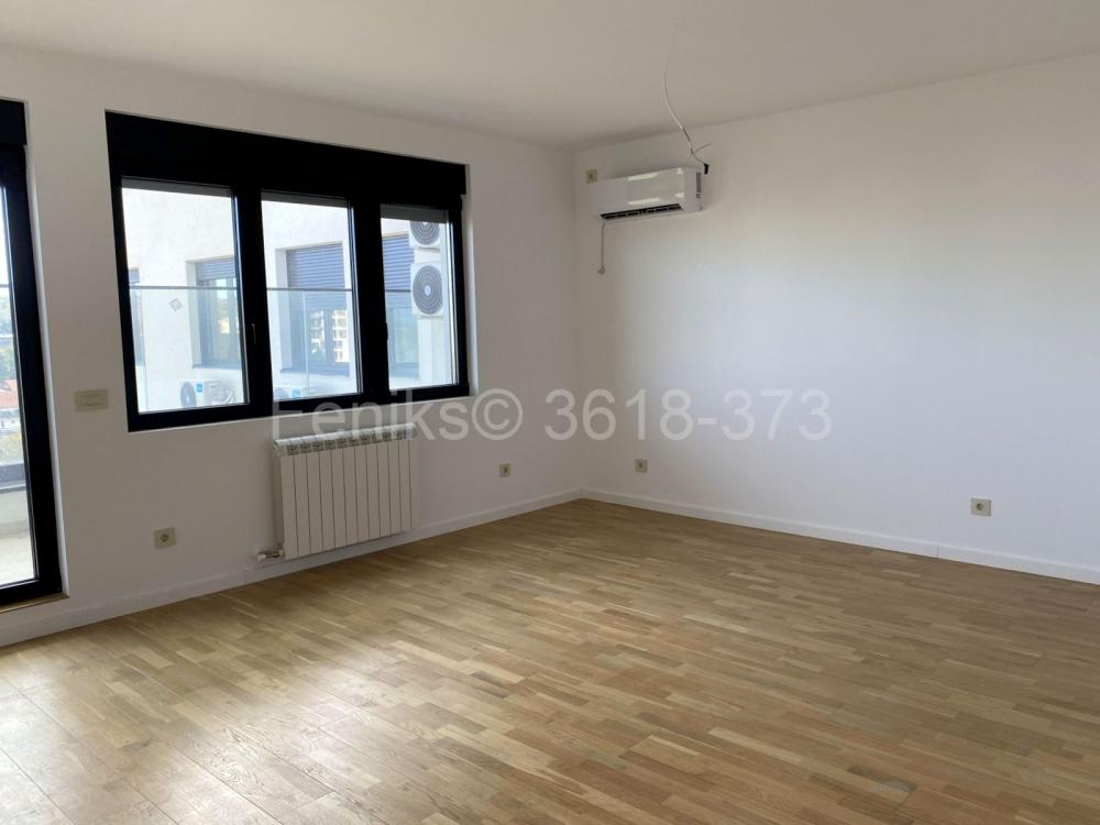 Stan na prodaju u Beogradu, Trošarina, troiposoban, 80m2, cena 224000 evra