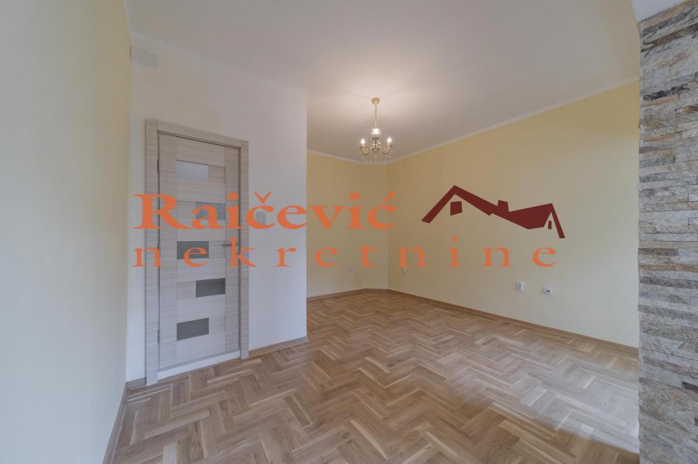 Stan na prodaju u Beogradu, Bulbulder, jednosoban, 28m2, cena 88000 evra