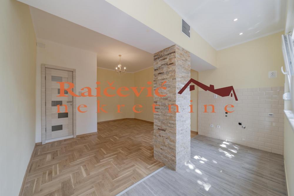 Stan na prodaju u Beogradu, Bulbulder, jednosoban, 28m2, cena 88000 evra