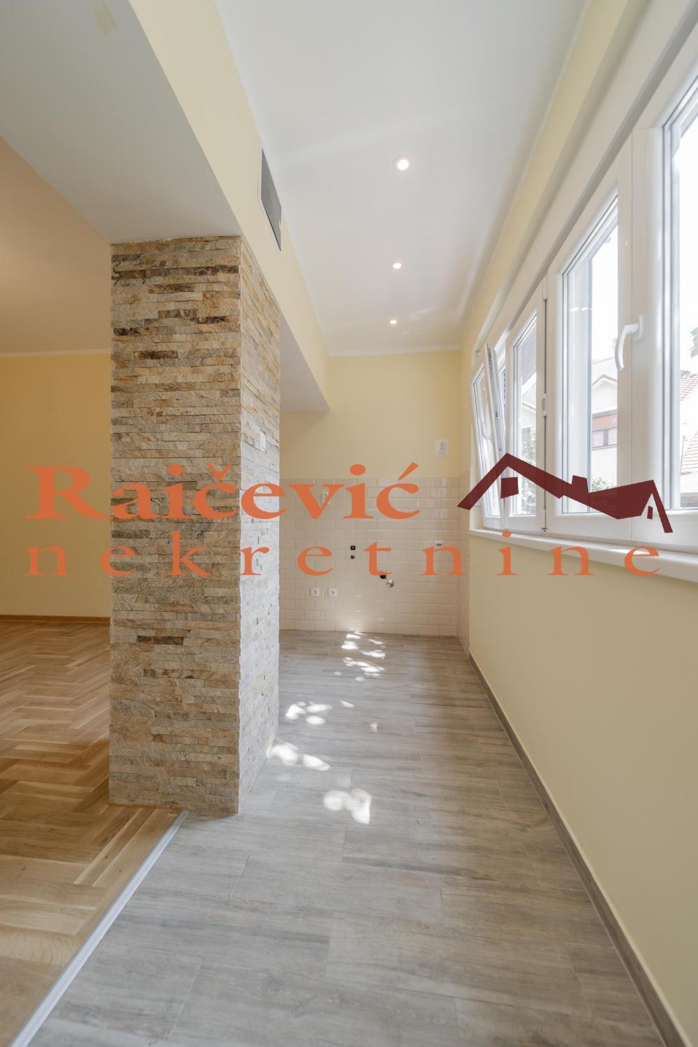 Stan na prodaju u Beogradu, Bulbulder, jednosoban, 28m2, cena 88000 evra