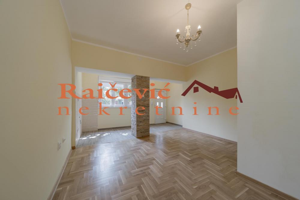 Stan na prodaju u Beogradu, Bulbulder, jednosoban, 28m2, cena 88000 evra