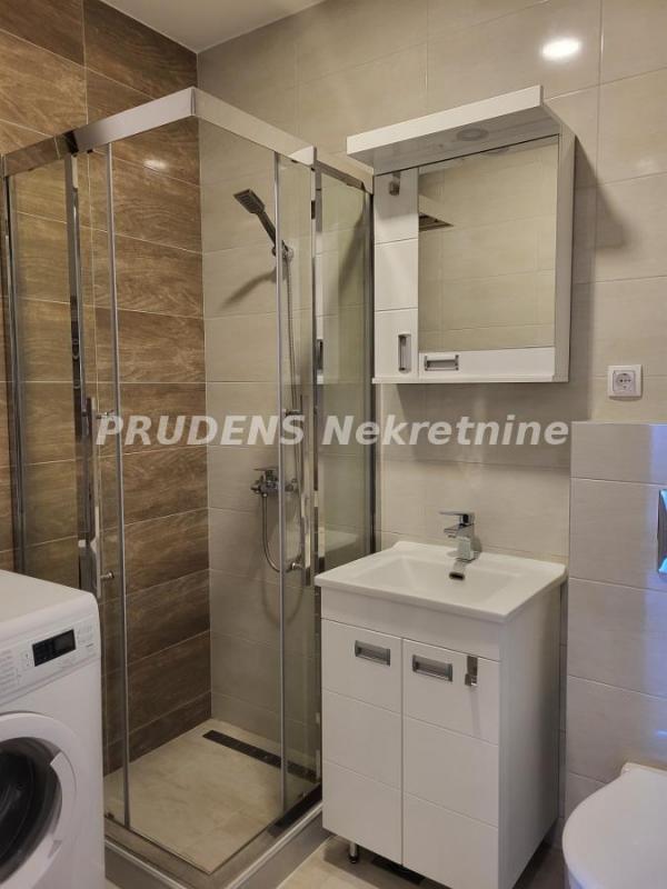 Stan na prodaju u Beogradu, Ledine, dvoiposoban, 58m2, cena 155000 evra