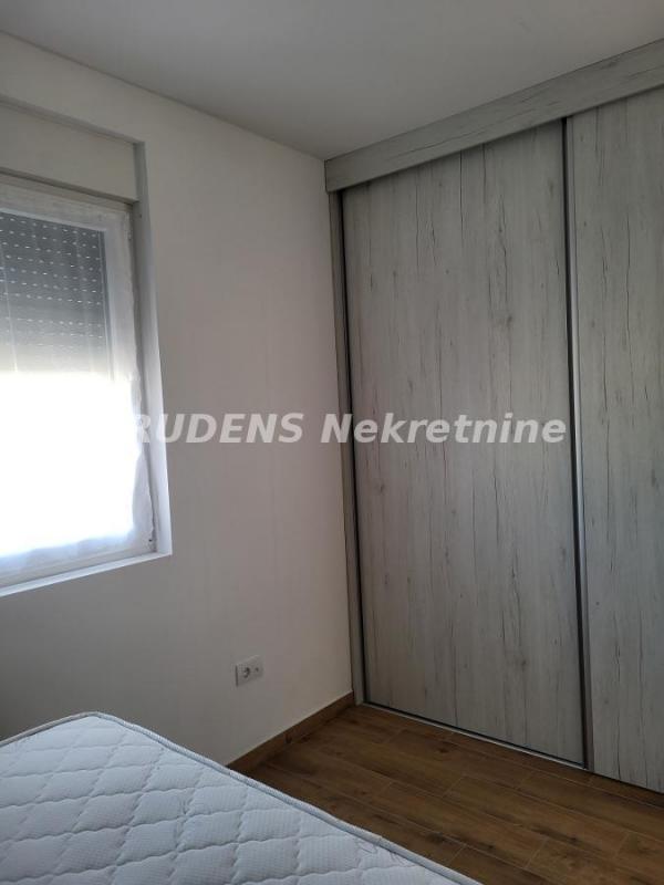 Stan na prodaju u Beogradu, Ledine, dvoiposoban, 58m2, cena 155000 evra