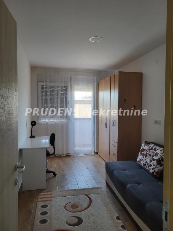 Stan na prodaju u Beogradu, Ledine, dvoiposoban, 58m2, cena 155000 evra