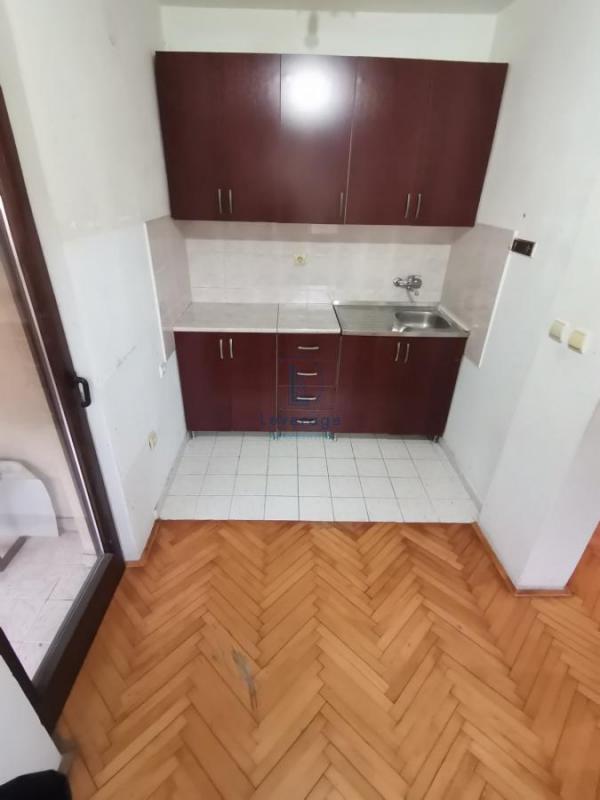 Stan na prodaju u Beogradu, Karaburma, jednoiposoban, 39m2, cena 127000 evra