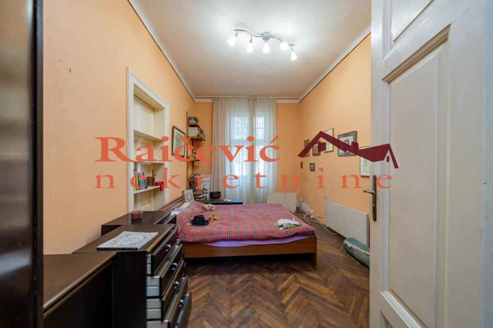 Stan na prodaju u Beogradu, Zemun, trosoban, 74m2, cena 199000 evra