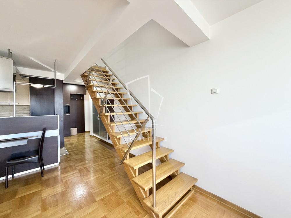 Stan na prodaju u Beogradu, Vračar, trosoban, 84m2, cena 345000 evra