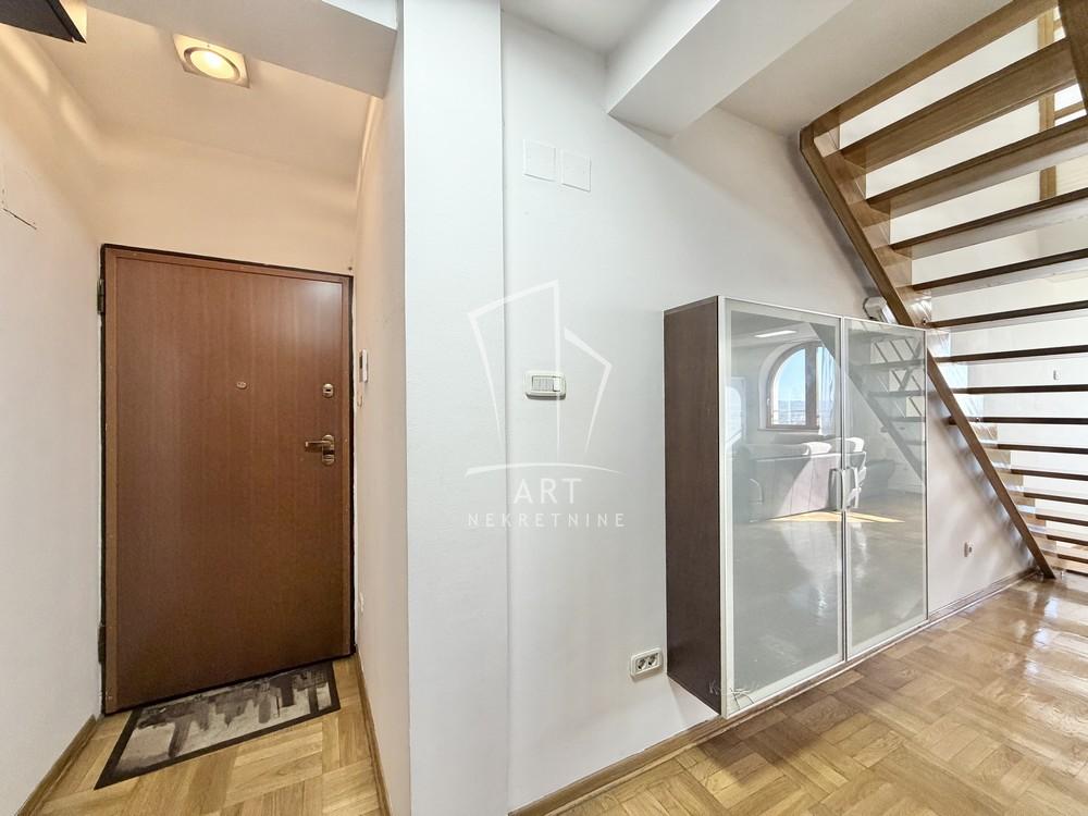 Stan na prodaju u Beogradu, Vračar, trosoban, 84m2, cena 345000 evra