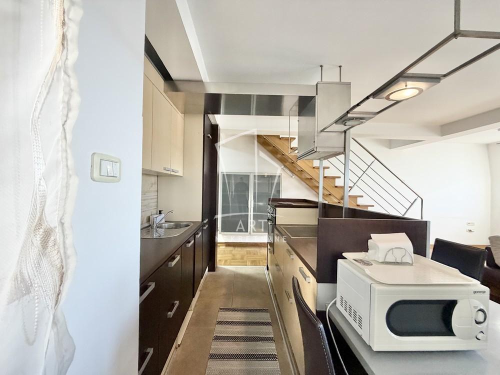 Stan na prodaju u Beogradu, Vračar, trosoban, 84m2, cena 345000 evra