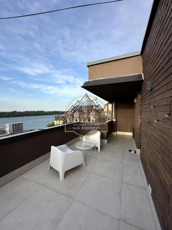 Stan na prodaju u Beogradu, Donji Dorćol, jednoiposoban, 68m2, cena 272000 evra