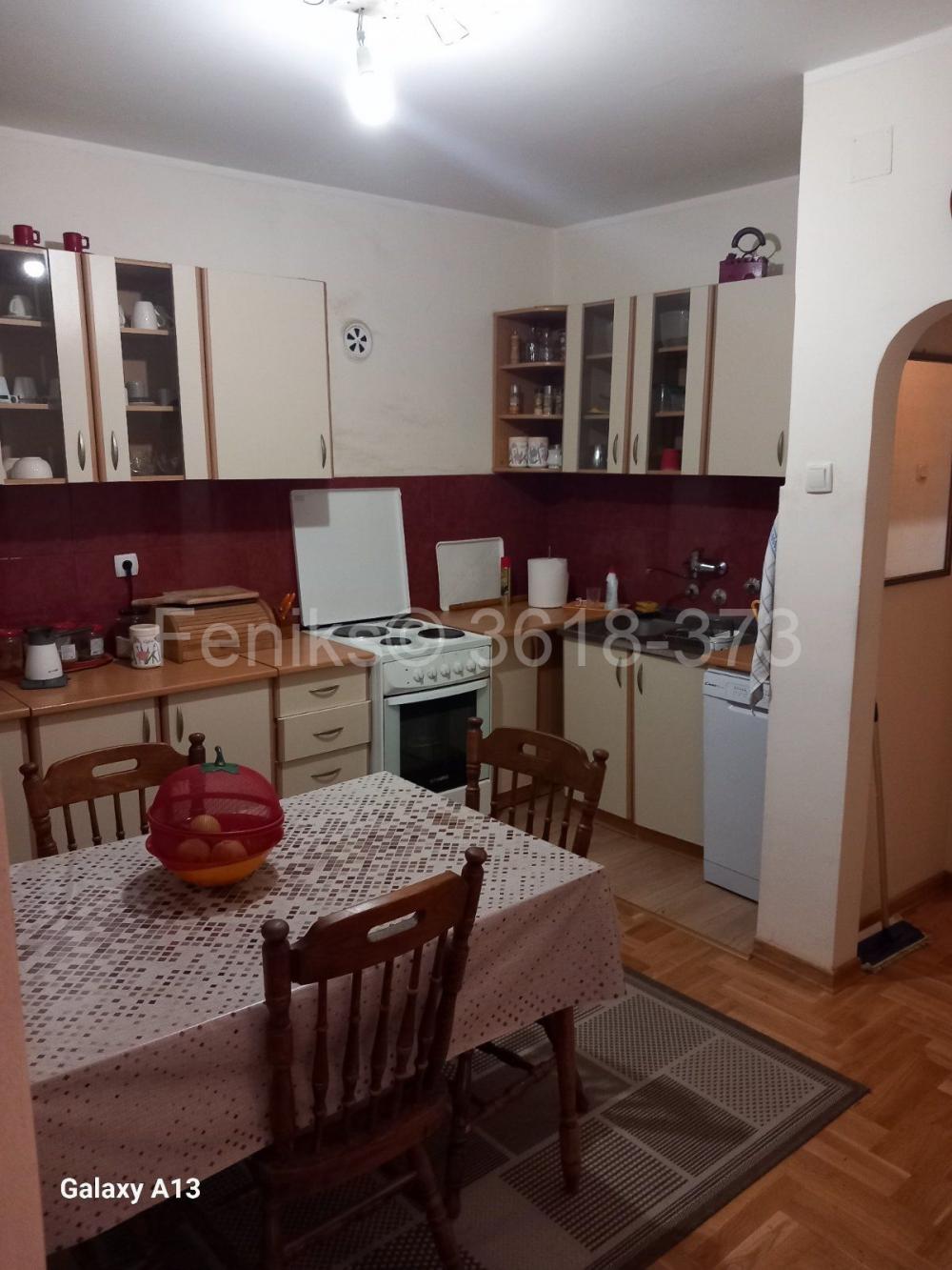 Stan na prodaju u Beogradu, Cerak, dvoiposoban, 89m2, cena 200000 evra