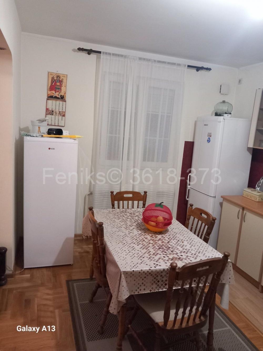 Stan na prodaju u Beogradu, Cerak, dvoiposoban, 89m2, cena 200000 evra