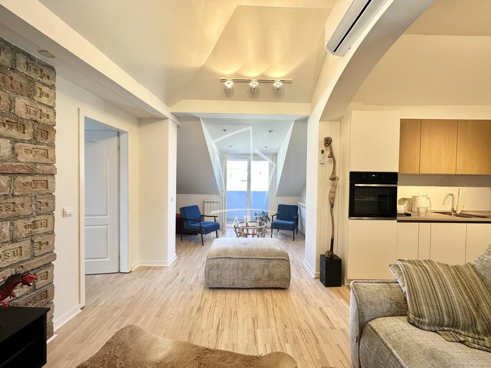 Stan na prodaju u Beogradu, Vračar, trosoban, 76m2, cena 309000 evra