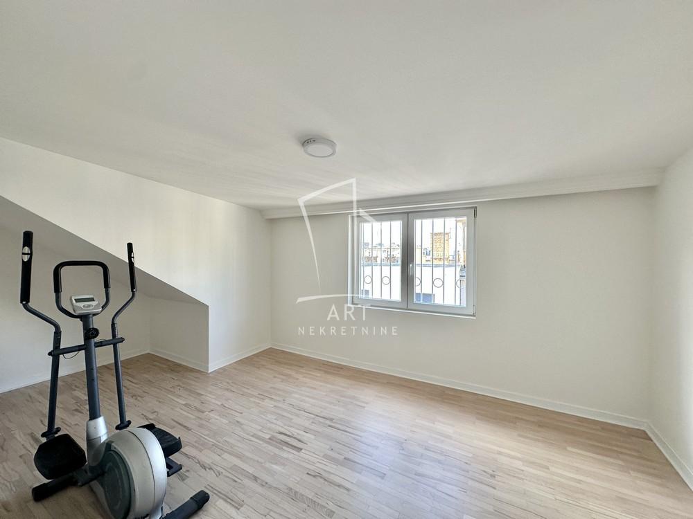 Stan na prodaju u Beogradu, Vračar, trosoban, 76m2, cena 309000 evra