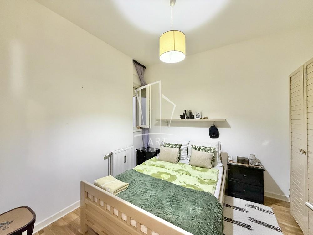 Stan na prodaju u Beogradu, Karaburma, dvoiposoban, 54m2, cena 179000 evra