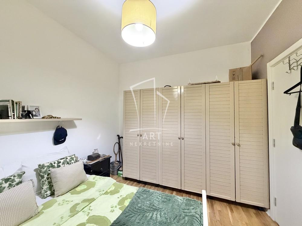 Stan na prodaju u Beogradu, Karaburma, dvoiposoban, 54m2, cena 179000 evra