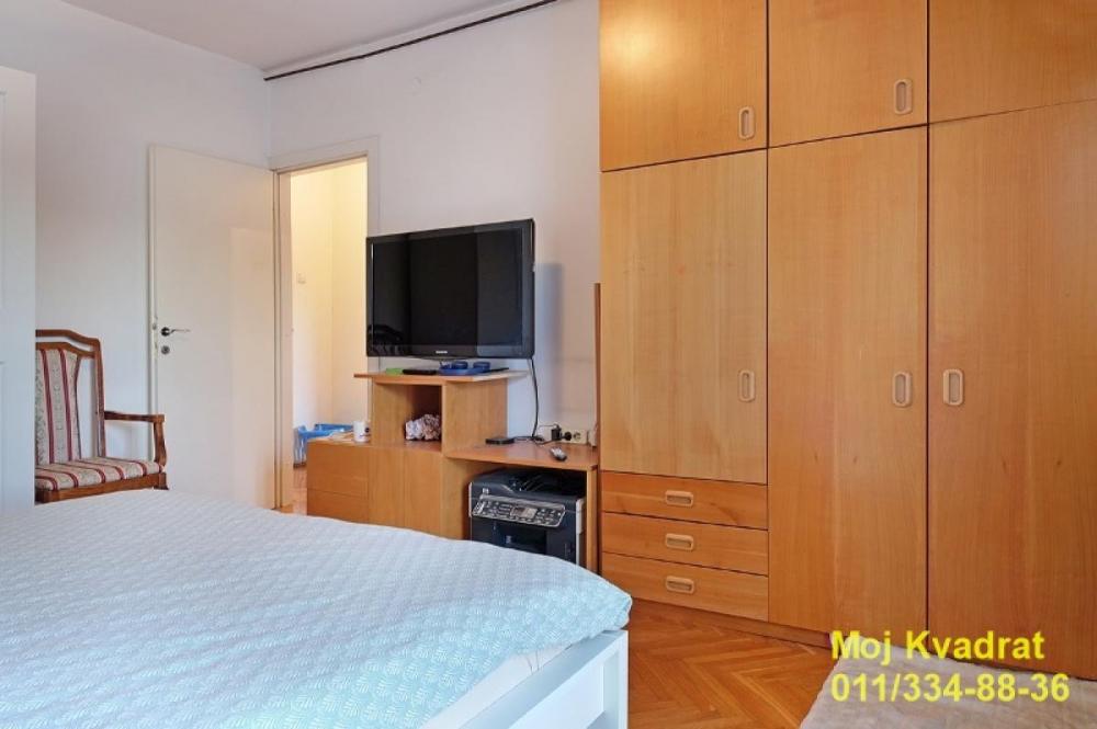 Stan na prodaju u Beogradu, Bežanijska kosa, trosoban, 81m2, cena 269000 evra