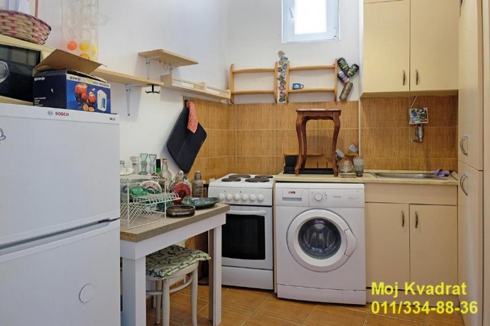 Stan na prodaju u Beogradu, Hadžipopovac, cetvorosoban, 75m2, cena 225000 evra