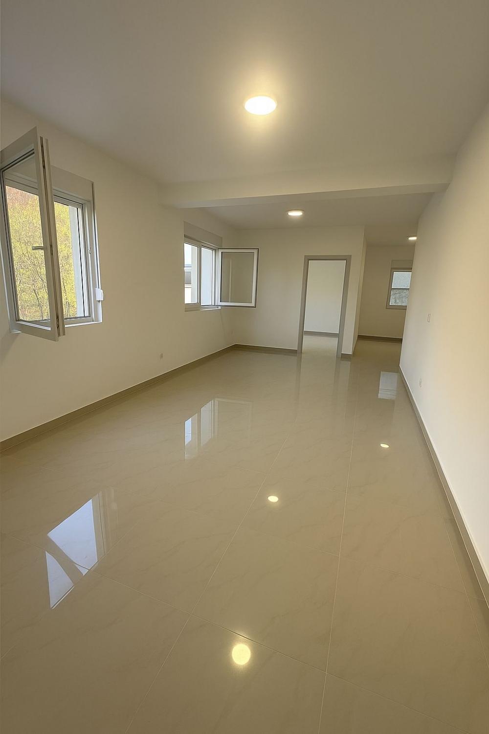 Stan na prodaju u Beogradu, Borča, trosoban, 92m2, cena 170200 evra