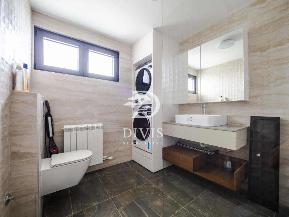 Stan na prodaju u Beogradu, Rakovica,Vidikovac, cetvorosoban, 110m2, cena 340000 evra