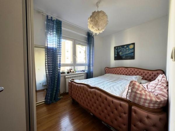 Stan na prodaju u Beogradu, Cvetanova ćuprija, trosoban, 87m2, cena 199900 evra