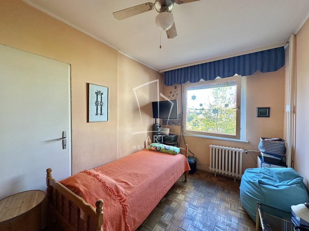 Stan na prodaju u Beogradu, Novi Beograd blok 62, dvoiposoban, 74m2, cena 245800 evra