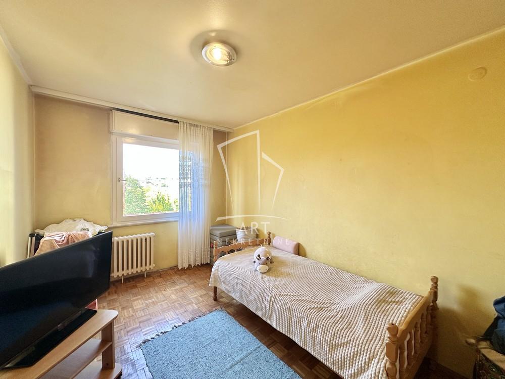 Stan na prodaju u Beogradu, Novi Beograd blok 62, dvoiposoban, 74m2, cena 245800 evra