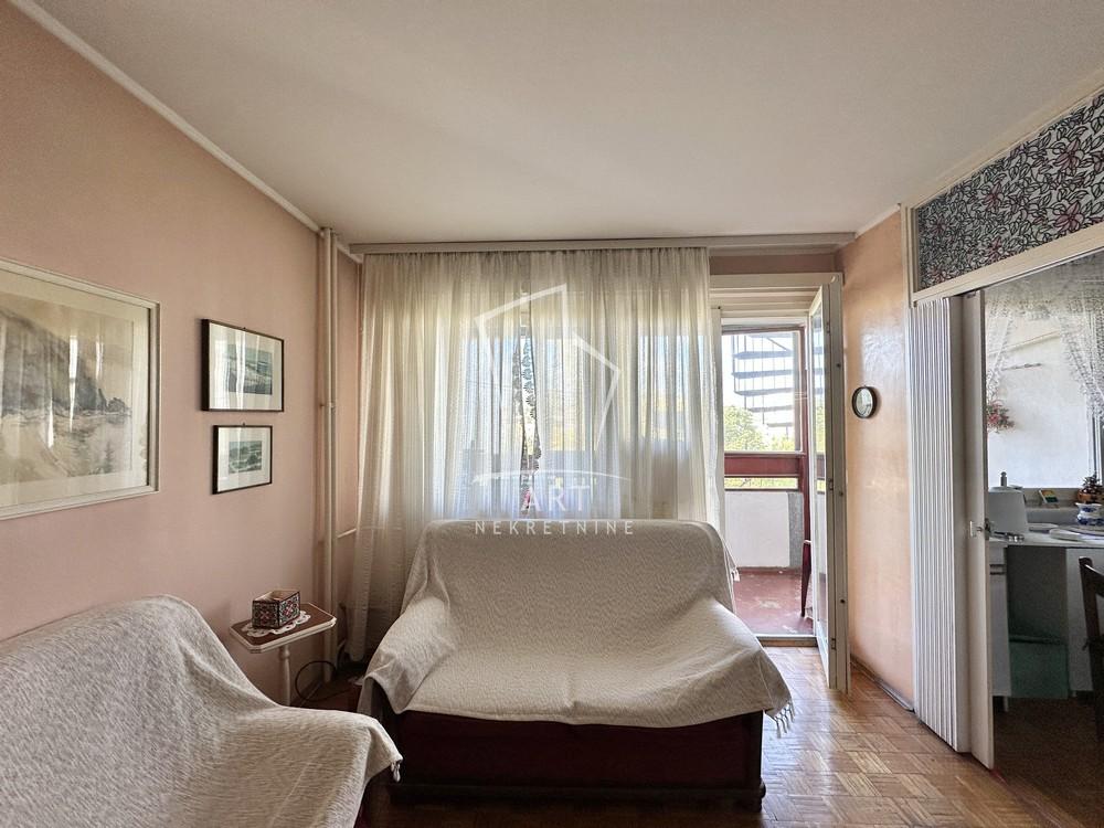 Stan na prodaju u Beogradu, Novi Beograd blok 62, dvoiposoban, 74m2, cena 245800 evra