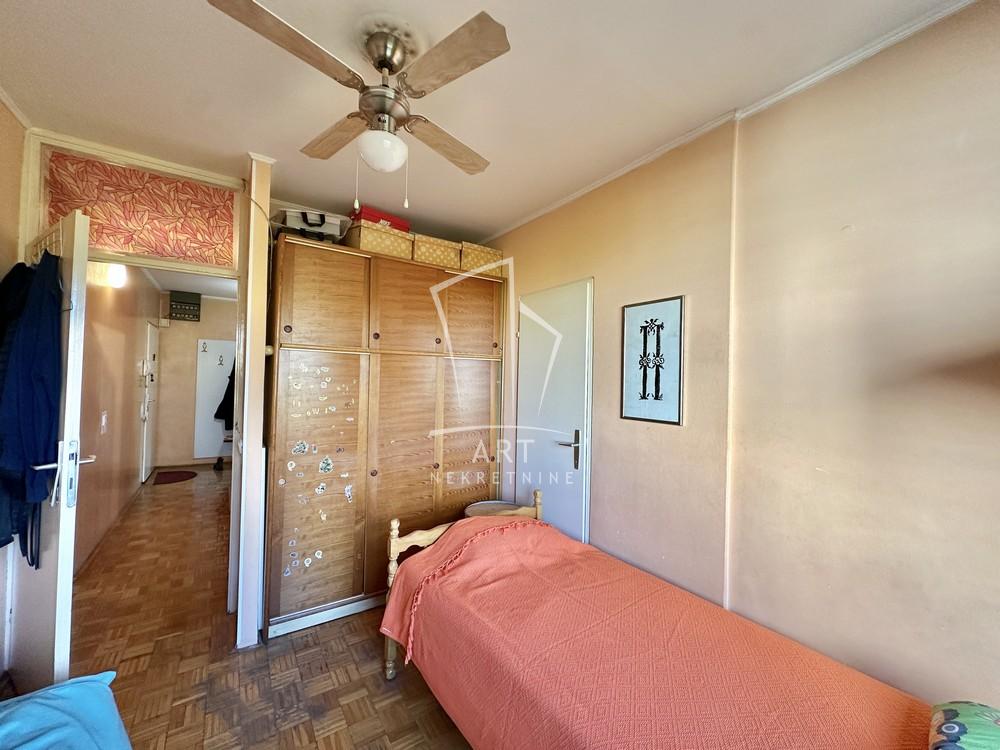 Stan na prodaju u Beogradu, Novi Beograd blok 62, dvoiposoban, 74m2, cena 245800 evra