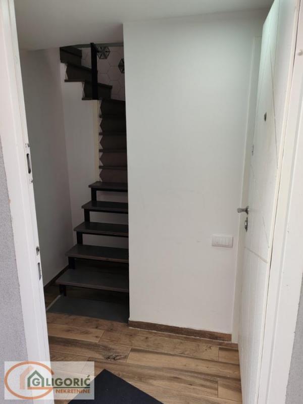 Stan na prodaju u Beogradu, Profesorska kolonija, trosoban, 72m2, cena 250000 evra